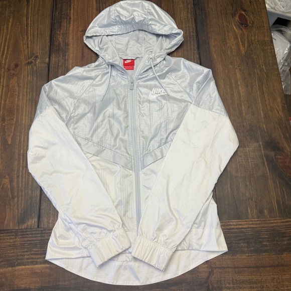 Nike Windrunner Jacket‎ Hooded Lightweight Running Silver White XS Vented - Picture 1 of 8